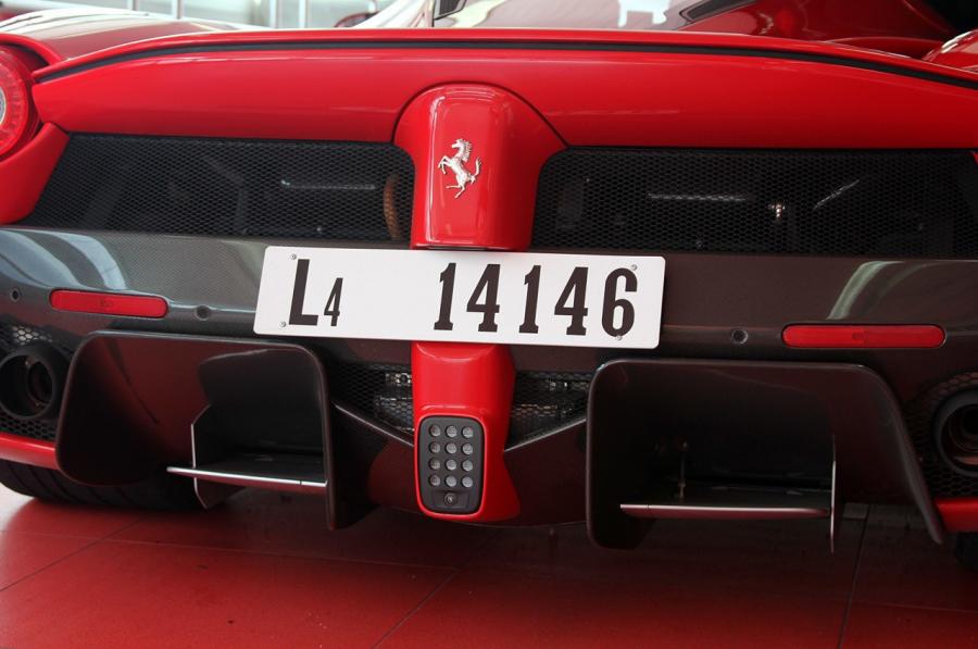  Ferrari LaFerrari 2015 года  (фото 35 из 56)